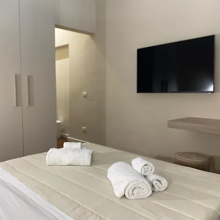 Helios Bed & Breakfast *